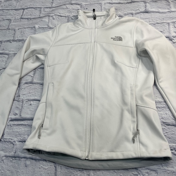North Face | Apex Barrier Soft Shell Jacket, White (Small) - Picture 1 of 12